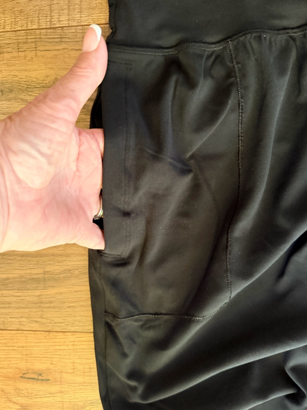 NWT Athleta Salutation High Rise Jogger Pants in Black - Women’s- Size Small - Picture 7 of 12